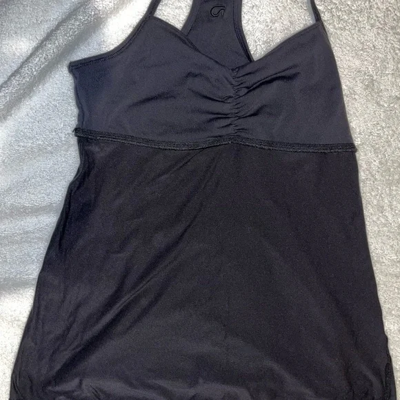2/$15 GapFit women’s XS black athletic tank top - Picture 6 of 10